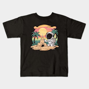 Astronauts make sand castles Kids T-Shirt